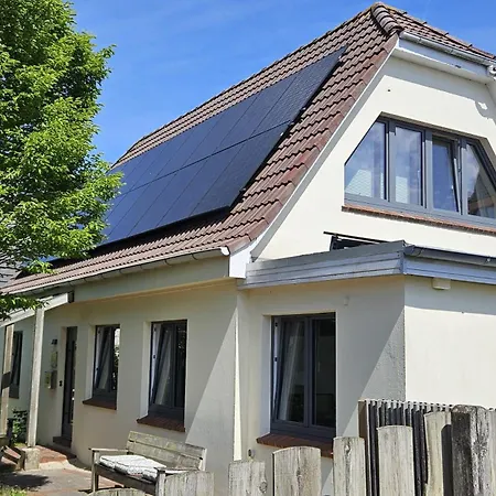 アパート Haus Knutt Aus - Erdgeschosswohnung Mit Garten